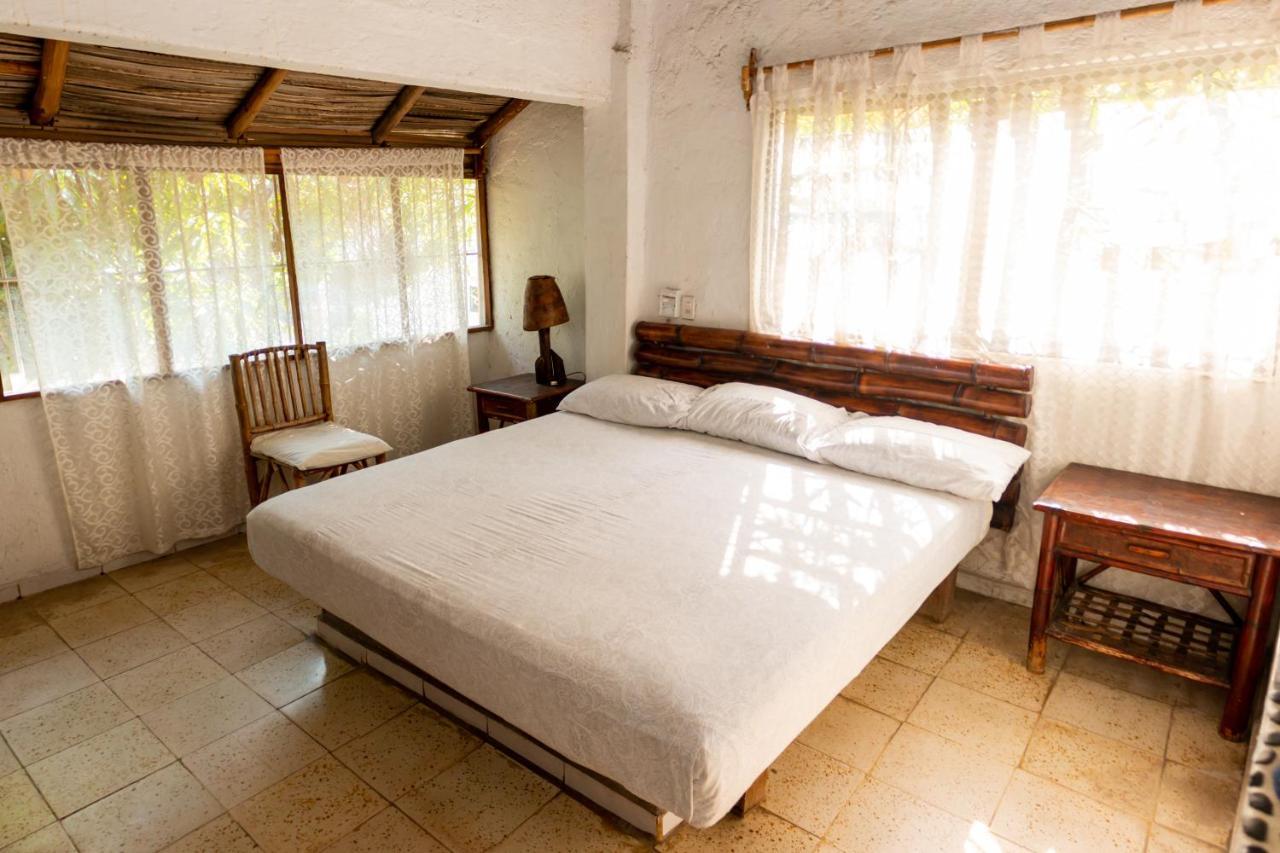 Casa Mexica Bungalows Zihuatanejo Eksteriør bilde